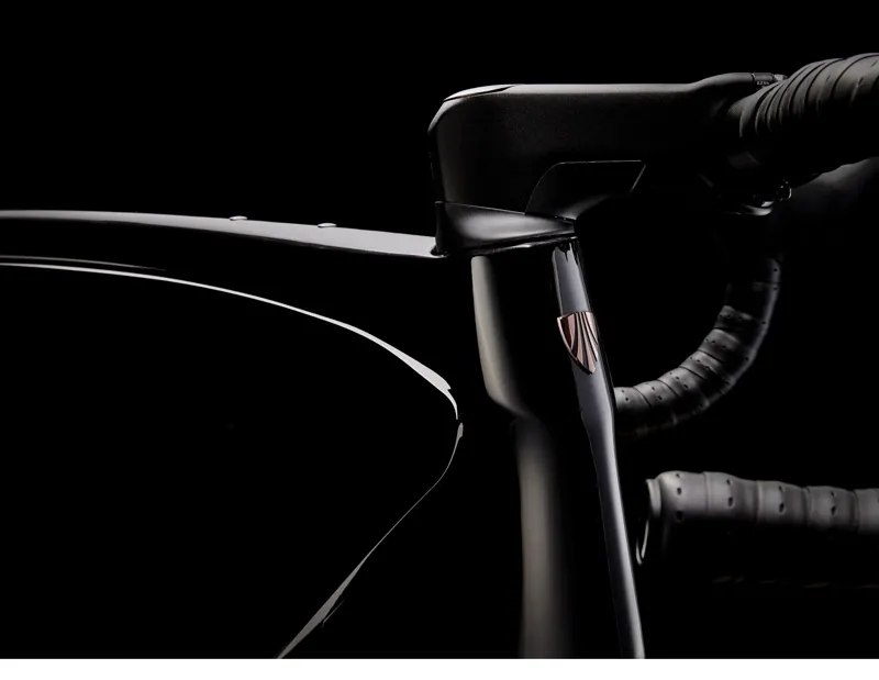 Trek Domane Sl 5 Carbon Road Bike in Deep Smoke Black Size 54-9